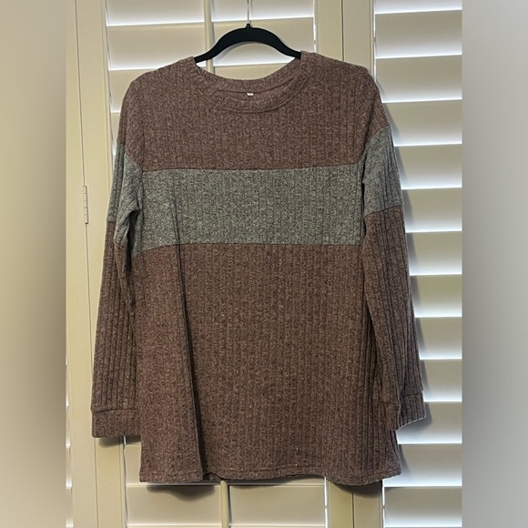 Two Colored Ribbed Soft Sweater - Picture 2 of 2